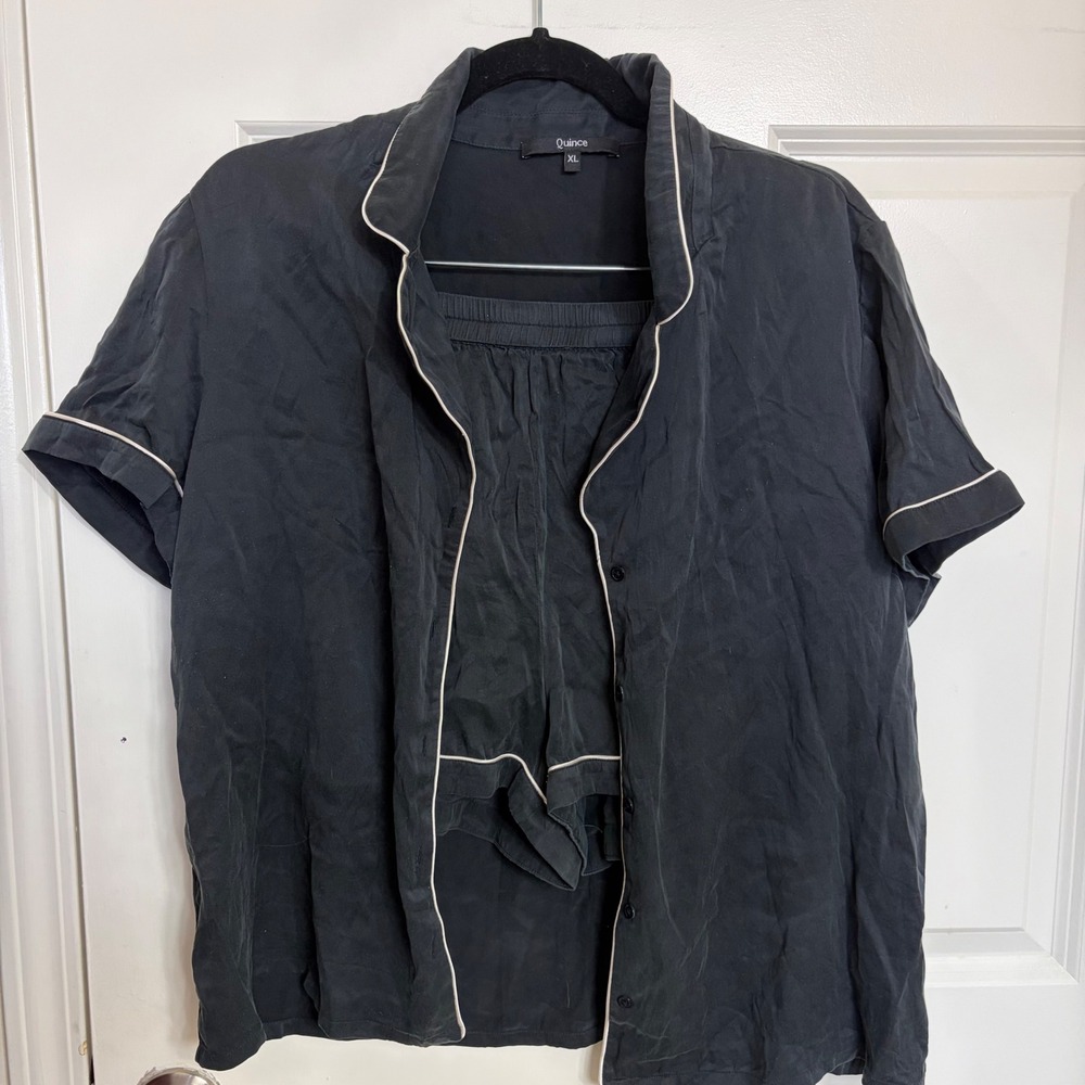 Quince 100% Washable Silk Pajama Set Black Piping Short Sleeve Shorts and Top